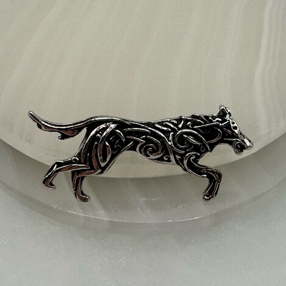 3/$15 Gothic Celtic Wolf Pin Brooch - Picture 2 of 5